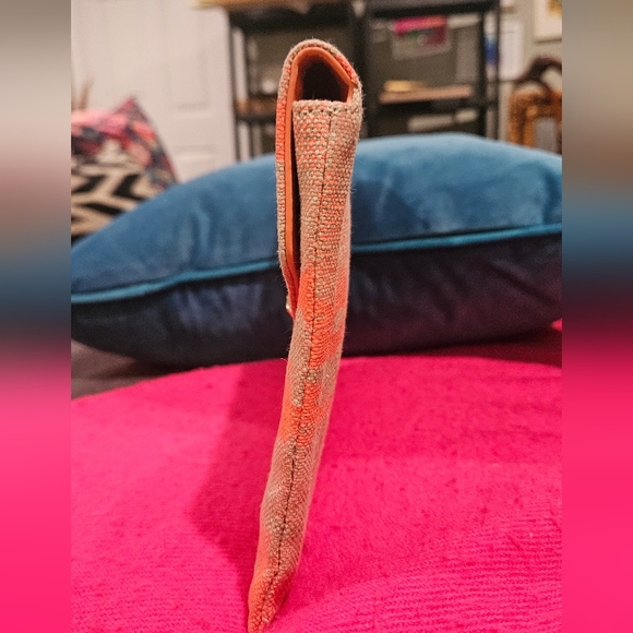 STELLA & DOT City Slim Clutch Aztec Coral. NWOT - Picture 12 of 12